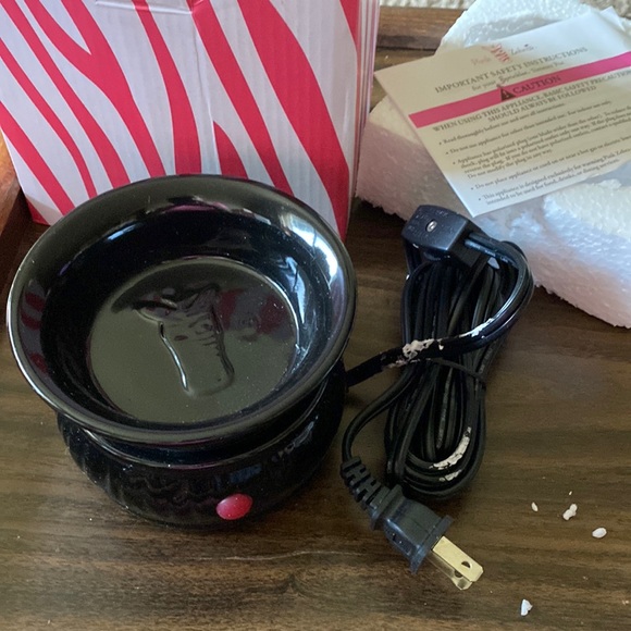 New Pink Zebra Black Ceramic Simmer Pot
